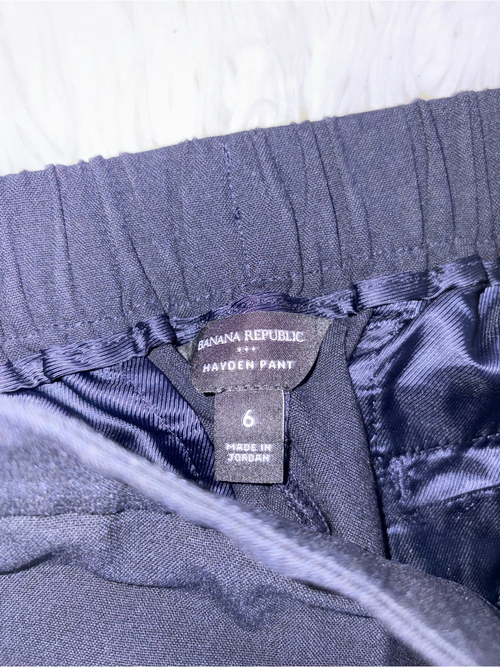 Banana Republic Navy Hayden Pull-On Tapered Ankle Pants Size 6 - Picture 4 of 6